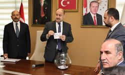 BAŞKAN GÜLPINAR: “AZINLIK BİR GÜRUH ŞEFFAFLIĞI GÖLGELEMEYE ÇALIŞIYOR”