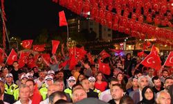 ŞANLIURFA’DA ON BİNLERİN KATILIMIYLA 15 TEMMUZ COŞKUSU