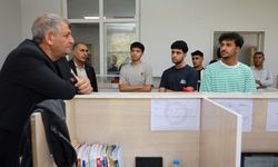 BAŞKAN: AYHAN’DAN ÖĞRENCİLERE MORAL MOTİVASYON ZİYARETİ