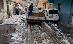 EYYÜBİYE’DE SOKAK SOKAK KAR TEMİZLİĞİ