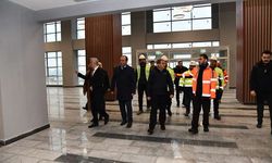 Vali Şıldak "Şanlıurfa Şehir Hastanesi inşaat alanında incelemede bulundu"