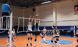 HALİLİYE BELEDİYESPOR YILDIZ KIZLARDA İL ŞAMPİYONU OLDU