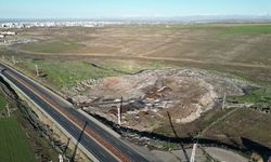 BÜYÜKŞEHİR İLE SİVEREK’TE 40 YILLIK VAHŞİ DEPOLAMA TARİHE KARIŞTI