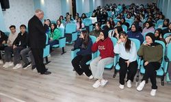 KARAKÖPRÜ’DE 2 BİN 750 ÖĞRENCİYE SEMİNER