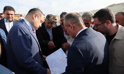 BAŞKAN GÜLPINAR, “2 YILDA BÜTÜN YOLLARI BİTİRECEĞİM DEMEK HAYALCİLİKTEN ÖTEYE GİTMEZ”