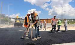 BÜYÜKŞEHİR, BULUNTU HOCA BULVARI’NDA ASFALT ATAĞINI SÜRDÜRÜYOR