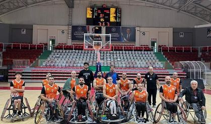 BÜYÜKŞEHİR TEKERLEKLİ SANDALYE TAKIMI ENGEL TANIMIYOR