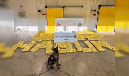 850 kilogram ağırlığında eroin ele geçirildi.