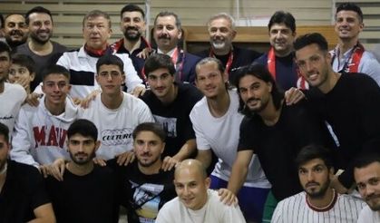BAŞKAN BAYDİLLİ'NİN DESTEĞİYLE KARAKÖPRÜ BELEDİYESPOR ŞAMPİYONLUĞA KOŞUYOR