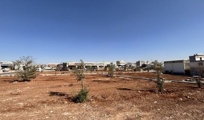 AYAKKABICILAR SİTESİ PARKI TAMAMLANIYOR