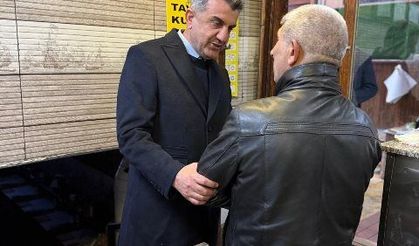 İL BAŞKANI GÜNBEGİ ESNAFLA GÜNE BAŞLADI