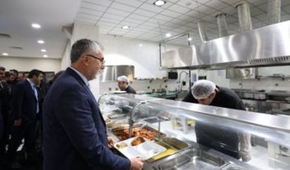 Bakan Işıkhan "Emekçi kardeşlerimizin alın teri; güçlü Türkiye’nin temel taşıdır."