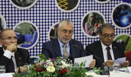 Bakan Işıkhan "şehrimizin ekonomisine güç katan iş dünyamızın temsilcileriyle buluştuk"