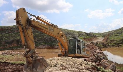 BÜYÜKŞEHİR, VİRANŞEHİR KIRSALINDA SEL HASARINI ONARIYOR