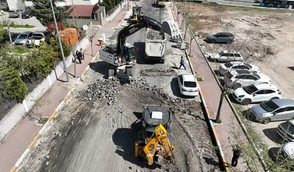 MUSTAFA DİREKLİ CADDESİ SICAK ASFALTLA YENİLENİYOR