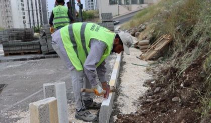 KARAKÖPRÜ BELEDİYESİNDEN DOĞUKENT’TE YOL MESAİSİ