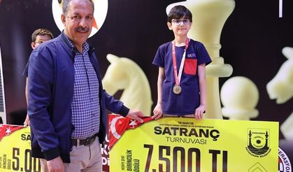 ŞANLIURFA’DA GELECEĞİN SATRANÇ USTALARI ÖDÜLLENDİRİLDİ