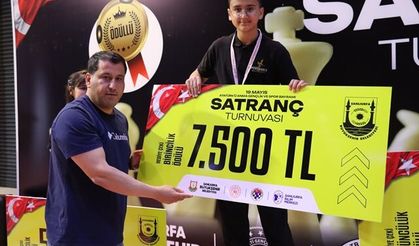 ŞANLIURFA’DA GELECEĞİN SATRANÇ USTALARI ÖDÜLLENDİRİLDİ