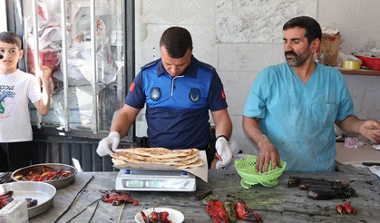 Haliliye Zabıtası Halk Sağlığı İçin Sahada