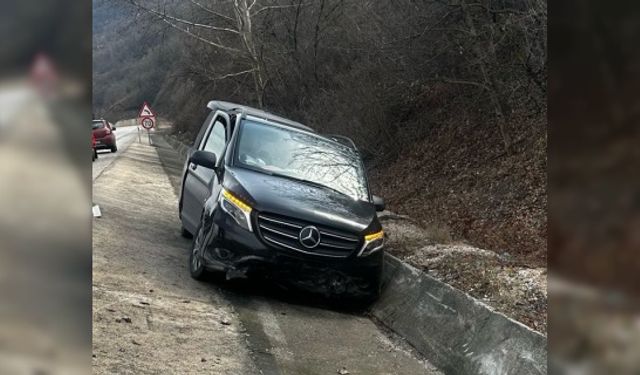 Destici Trafik Kazası Geçirdi