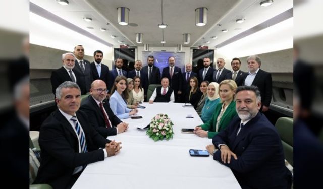 Cumhurbaşkanı Erdoğan, ABD ziyareti dönüşü uçakta gazetecilerin sorularını yanıtladı