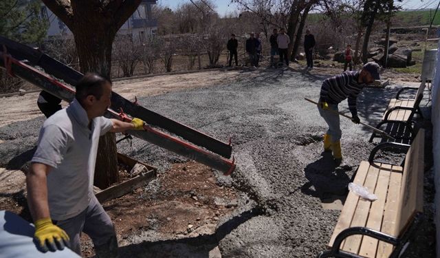 Siverek Belediyesi Kırsaldaki Okul Bahçelerini Yeniliyor