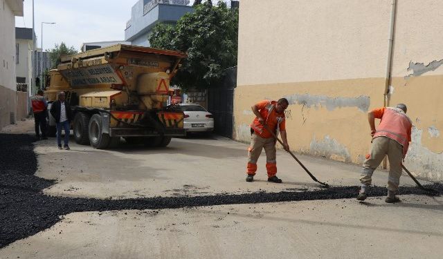 HALİLİYE BELEDİYESİ’NDEN İMAM BAKIR MAHALLESİ’NE SICAK ASFALT ÇALIŞMASI