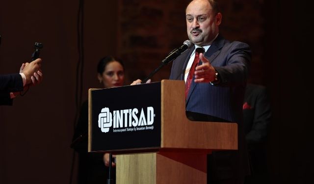 BAŞKAN GÜLPINAR'IN ŞANLIURFA ADINA ULUSLARARASI ALANDAKİ GİRİŞİM VE TEMASLARI ÖDÜL GETİRDİ