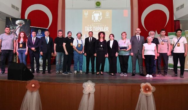 Öğrenciler, Uluslararası Taş Tepeler Resim Çalıştayında Sanatçılarla Buluştu