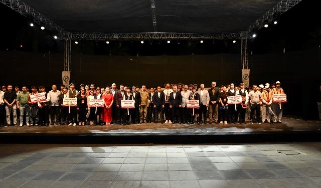 HALK OYUNLARI TURKİYE FİNALLERİ ÖDÜL PROGRAMI İLE TAMAMLANDI
