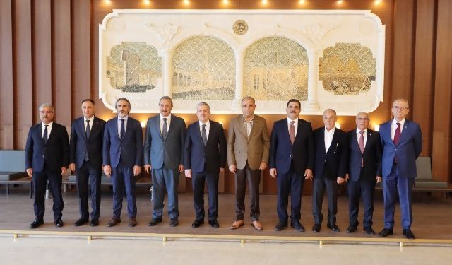 Bakan Yrd.Gürcan'dan Başkan Kaya'ya taziye ziyareti