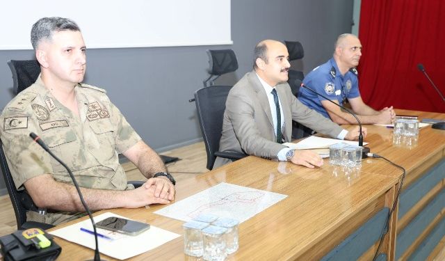 Kaymakam Altınöz Akçakale'de Muhtarlarla Buluştu