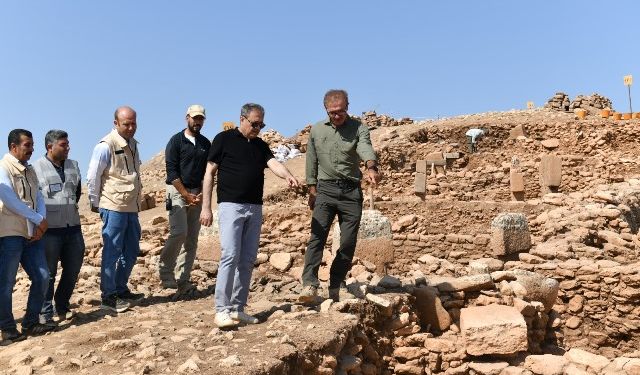 VALİ ŞILDAK KARAHANTEPE VE GÖBEKLİTEPE’Yİ İNCELEDİ