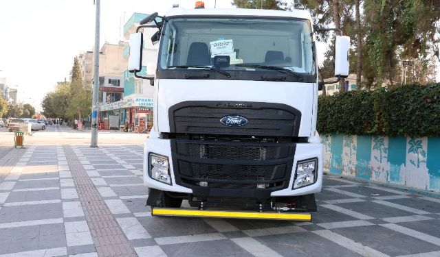AKÇAKALE BELEDİYESİ ARAÇ FİLOSUNA BİR YENİSİ DAHA EKLENDİ