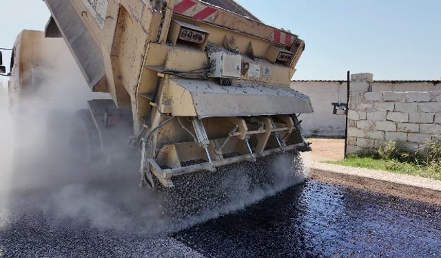 SURUÇ’TA 7 KİLOMETRELİK YOL SATHİ ASFALTLA YENİLENDİ