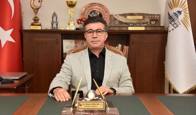 Başkan Bucak: "Yeni yıl hepimize sağlık ve mutluluk getirsin"