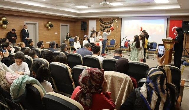 ESENTEPE GENÇLİK MERKEZİNDE ARA TATİL KONSERİ