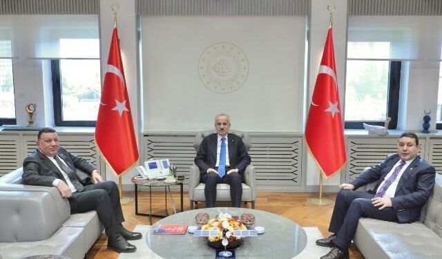 BAŞKAN ÖZYAVUZ MÜJDEYİ ANKARA'DAN VERDİ: HARRAN YOLU DUBLE YOL OLACAK