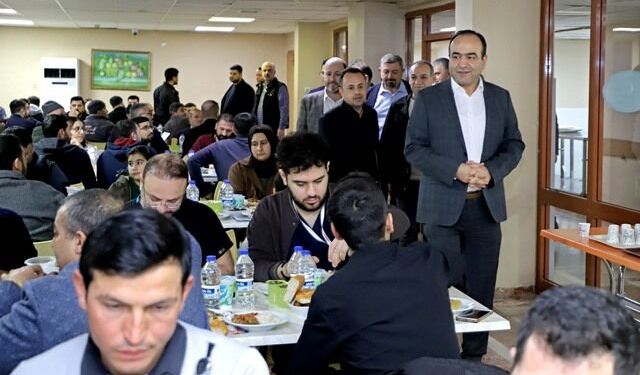 İl Sağlık Müdürü Berk, Sağlık Çalışanlarıyla İftar Programında Buluştu