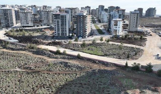 BÜYÜKŞEHİR’DEN DOĞUKENT’E 17 METRELİK YOL YATIRIMI