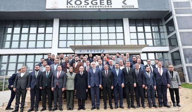 Bakan Işıkhan "şehrimizin ekonomisine güç katan iş dünyamızın temsilcileriyle buluştuk"