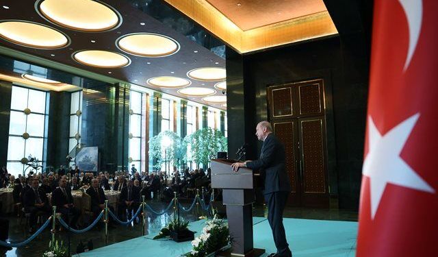 Cumhurbaşkanı Recep Tayyip Erdoğan'dan valilere sosyal medya uyarısı:  Ölçüyü kaçırıyorsunuz...