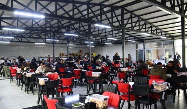Siverek’te Millet Lokantaları Vatandaşların Takdirini Topluyor