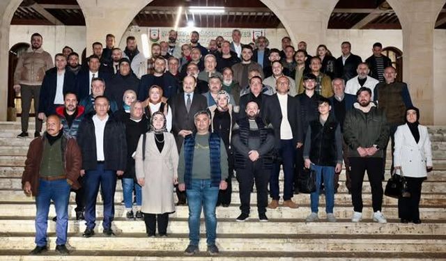 Başkan Gülpınar medya temsilcileriyle bir araya geldi.