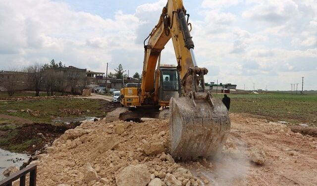 BÜYÜKŞEHİR, VİRANŞEHİR KIRSALINDA SEL HASARINI ONARIYOR