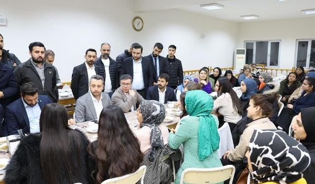 Başkan Bucak, Gençlik Kolları ile iftarda buluştu