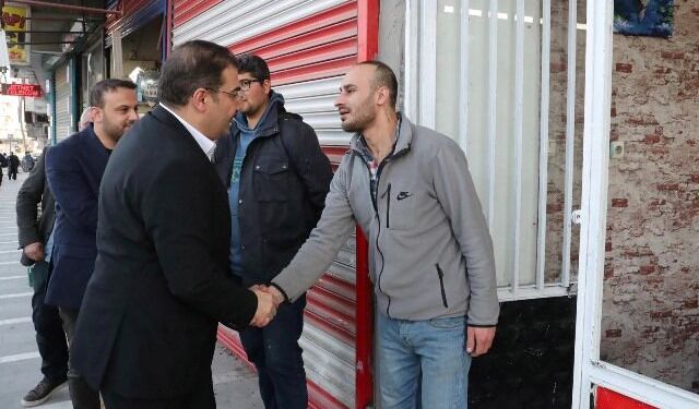 BAŞKAN CANPOLAT VE AK PARTİ İLÇE YÖNETİMİ DEVTEYŞTİ’DE VATANDAŞLARLA BULUŞTU