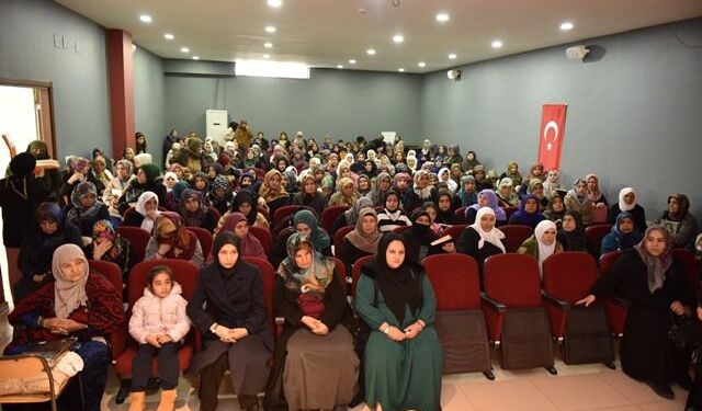 Siverek'te kadınlara özel Kadir Gecesi programı düzenlendi