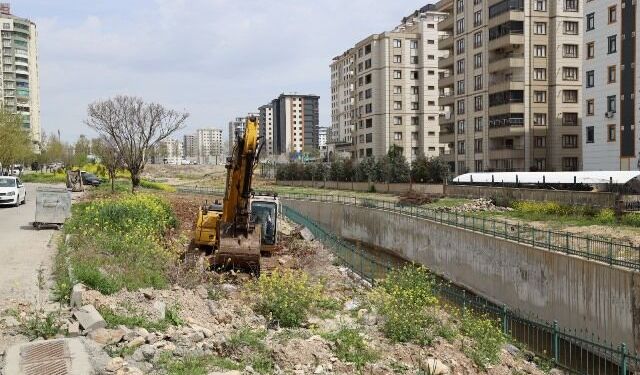 SELDE ZARAR GÖREN PARKLAR YENİDEN YAPILIYOR