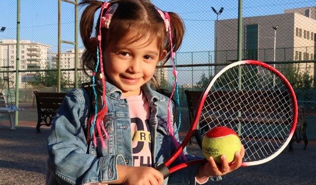 23 NİSAN TENİS TURNUVASI BAŞLADI